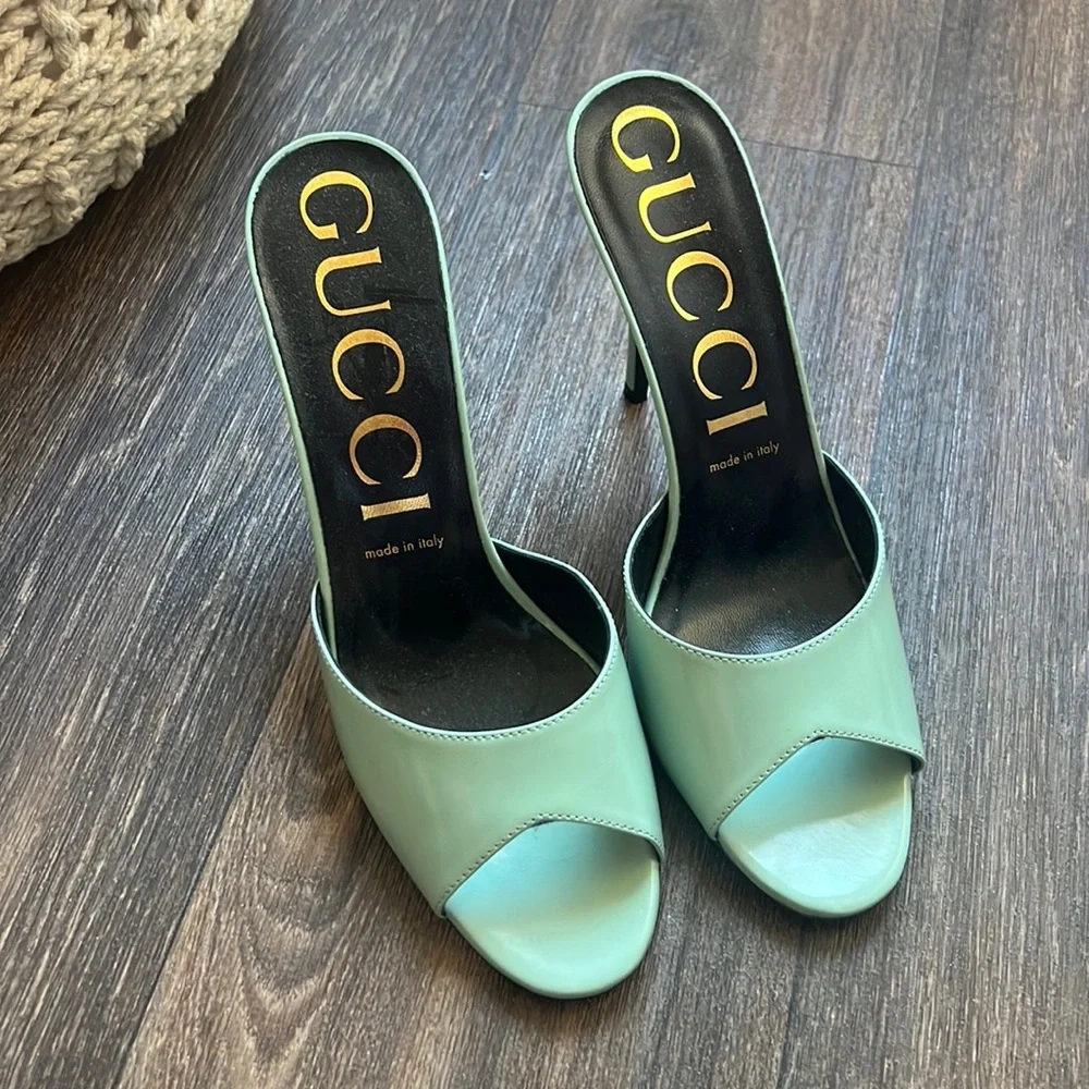 Gucci Patent Heels - Picture 4 of 10